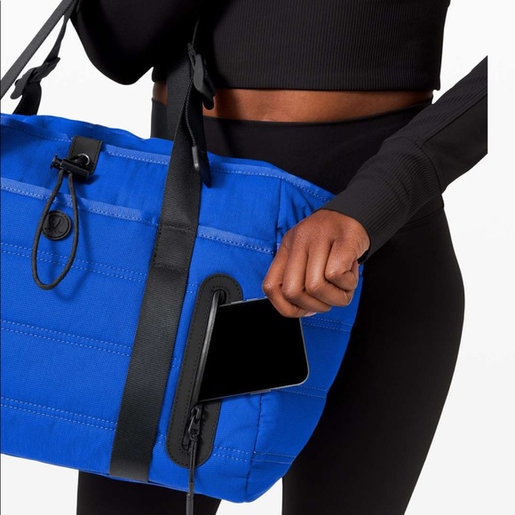 Lululemon Dash All Day Duffel *20L - Picture 4 of 7